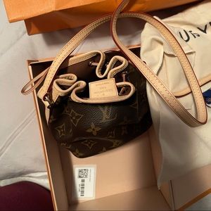 AUTHENTIC LOUIS VUITTON BUCKET BAG ! Worn ONCE !